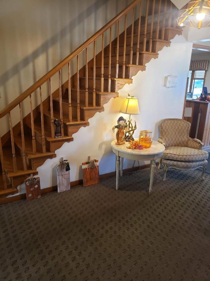 Deer Creek Motel Кембридж Экстерьер фото
